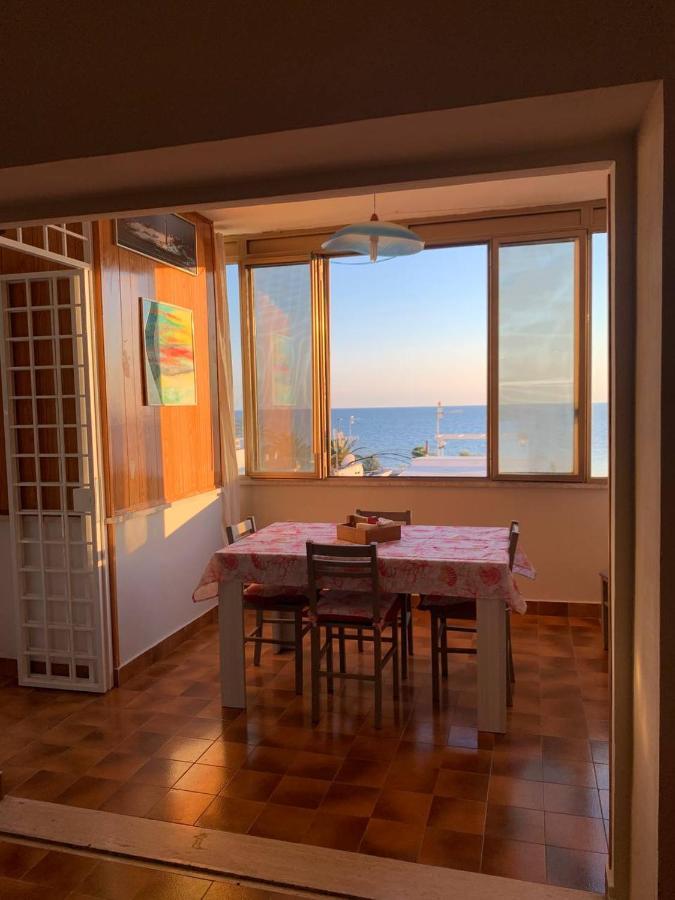 Sunset Apartment Санта Маринела Екстериор снимка