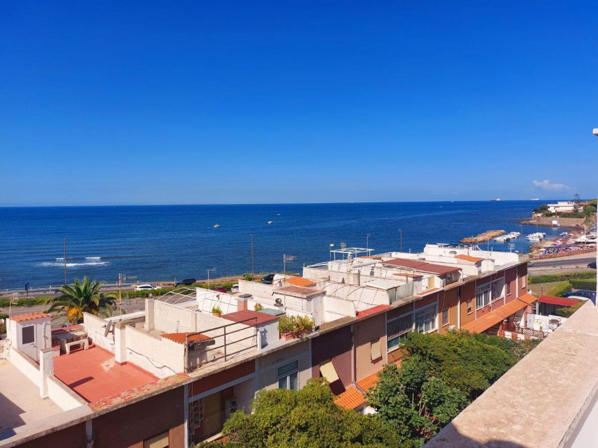 Sunset Apartment Санта Маринела Екстериор снимка